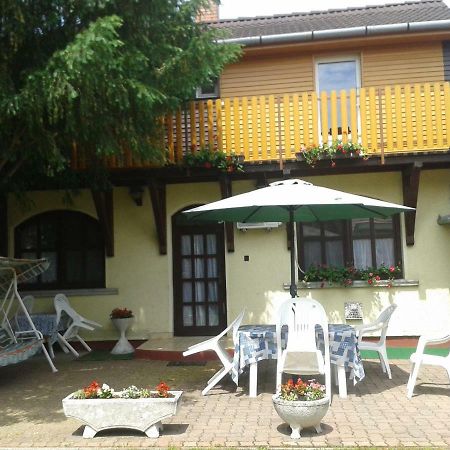 Sarkadi Apartman Хайдусобосло Экстерьер фото