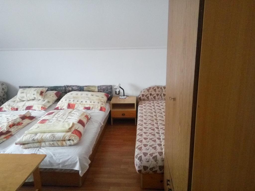 Sarkadi Apartman Хайдусобосло Экстерьер фото