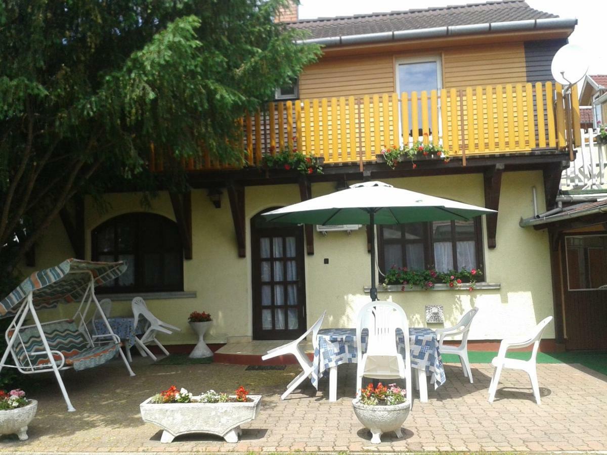 Sarkadi Apartman Хайдусобосло Экстерьер фото